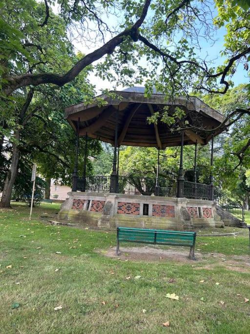 Le Petit Kiosque - Terrasse Parking & Local Velo Lägenhet Verdun-sur-Meuse Exteriör bild