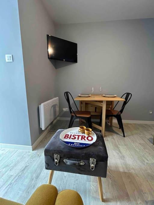Le Petit Kiosque - Terrasse Parking & Local Velo Lägenhet Verdun-sur-Meuse Exteriör bild